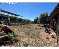 CASA CON FINCA PARA REFORMA EN EL CENTRO DE VERÍN