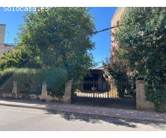 CASA CON FINCA PARA REFORMA EN EL CENTRO DE VERÍN