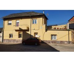 SE VENDE CASA REFORMADA DE 160 M2  EN SAN ANDRES DE MONTEJOS