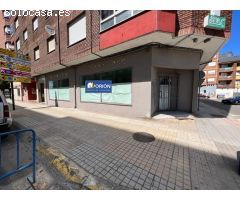 SE ALQUILA LOCAL COMERCIAL EN LA PLAZA LUIS DEL OLMO