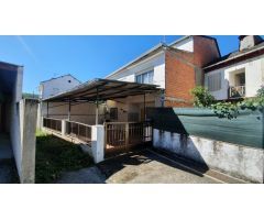 SE VENDE  CASA DE 160 M2 CON PATIO Y TERRENO DE 250 M2