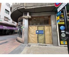 SE ALQUILA LOCAL EN PLENO CENTRO DE PONFERRADA. MUY COMERCIAL