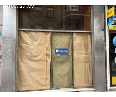 SE ALQUILA LOCAL EN PLENO CENTRO DE PONFERRADA. MUY COMERCIAL