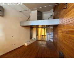 SE ALQUILA LOCAL EN PLENO CENTRO DE PONFERRADA. MUY COMERCIAL