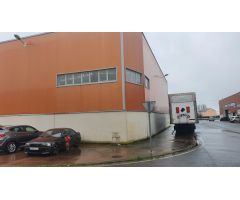 SE ALQUILA NAVE SEMINUEVA EN CARRACEDELO
