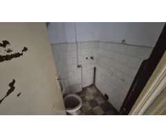 se vende piso en el centro para reformar