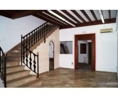 SE ALQUILA EDIFICIO EN PLENO CORAZON DE LLUCMAJOR