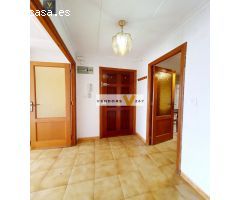 Gran vivienda en el centro, finca con ascensor