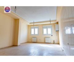 Edificio en Venta en Peralta, Navarra