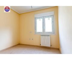 Edificio en Venta en Peralta, Navarra