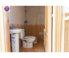 Edificio en Venta en Peralta, Navarra