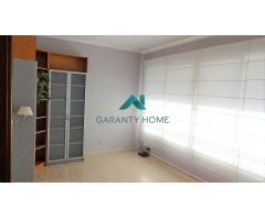 Estupenda Oportunidad. Piso en Poble Sec.