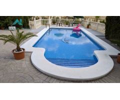 Chalet en Venta en Albatera, Alicante