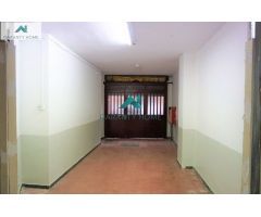 Se vende local comercial en Zona Sants