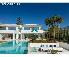 Casa en venta o alquiler en Los Naranjos, Marbella