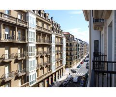 Piso con VISTAS AL MAR en calle Aldamar.