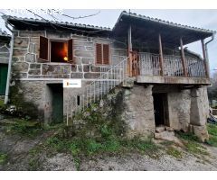 Casa semireformada, con 5.000 m2 de terreno. MELIAS (Pereiro de Aguiar).