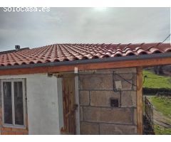 CASA rústica, cerca de Gomariz. Nogueira de Ramuín.