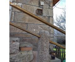 CASA rústica, cerca de Gomariz. Nogueira de Ramuín.