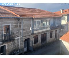 Típica CASA gallega en Piedra, rehabilitada parcialmente, Ayto. PORQUEIRA