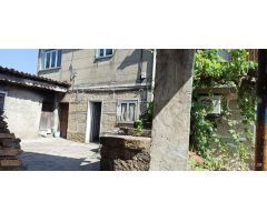 DOS CASAS de piedra, con patio. Zona XINZO DE LIMIA.