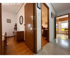 ¡OPORTUNIDAD! CASA en perfecto estado, en AMOEIRO