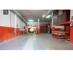 AMPLIO TALLER DE CHAPA Y PINTURA  EN GENETO
