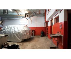 AMPLIO TALLER DE CHAPA Y PINTURA  EN GENETO