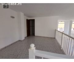 AMPLIO LOCAL COMERCIAL EN LA LAGUNA