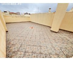 Céntrico ático de 3 dormitorios y solarium de 100m  a 200m del Corte Inglés