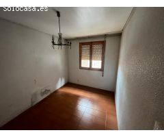 PISO ECONÓMICO, PLENO CENTRO. IDEAL FAMILIAS
