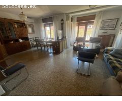 PISO CÉNTRICO SEMIREFORMADO. GARAJE INCLUIDO. 3 HABITACIONES 2 BAÑOS