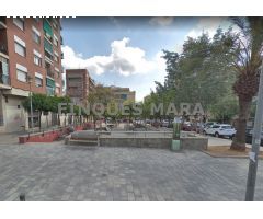PARKING EN BUENISIMA ZONA!