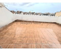 ¡HERMOSA CASA UNIFAMILIAR  CON TERRAZA!  ¡EN CASABLANCA!