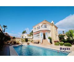 Villa en Venta en Rojales, Alicante
