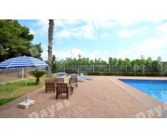 Villa en Venta en Torrevieja, Alicante