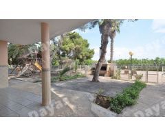 Villa en Venta en Torrevieja, Alicante