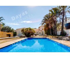 Chalet en Venta en Orihuela Costa, Alicante