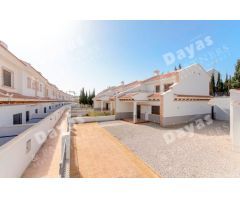 Casa Adosada en Venta en San Miguel de Salinas, Alicante