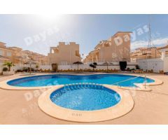Casa Adosada en Venta en San Miguel de Salinas, Alicante