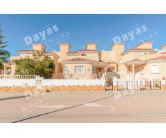 Casa Adosada en Venta en San Miguel de Salinas, Alicante