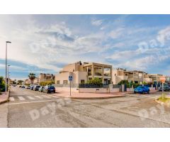 Casa Adosada en Venta en Torrevieja, Alicante