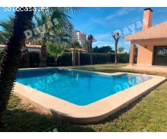 Casa en Alquiler en Torrevieja, Alicante