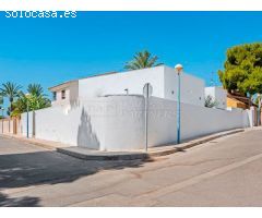 Chalet en Venta en Orihuela Costa, Alicante