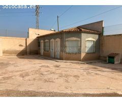 Nave Industrial en Venta en Cox, Alicante