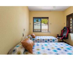 Chalet en Venta en Orihuela Costa, Alicante