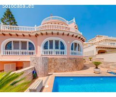 Chalet en Venta en Orihuela Costa, Alicante