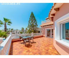 Chalet en Venta en Orihuela Costa, Alicante