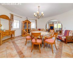 Chalet en Venta en Orihuela Costa, Alicante
