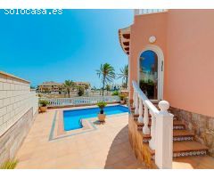 Chalet en Venta en Orihuela Costa, Alicante